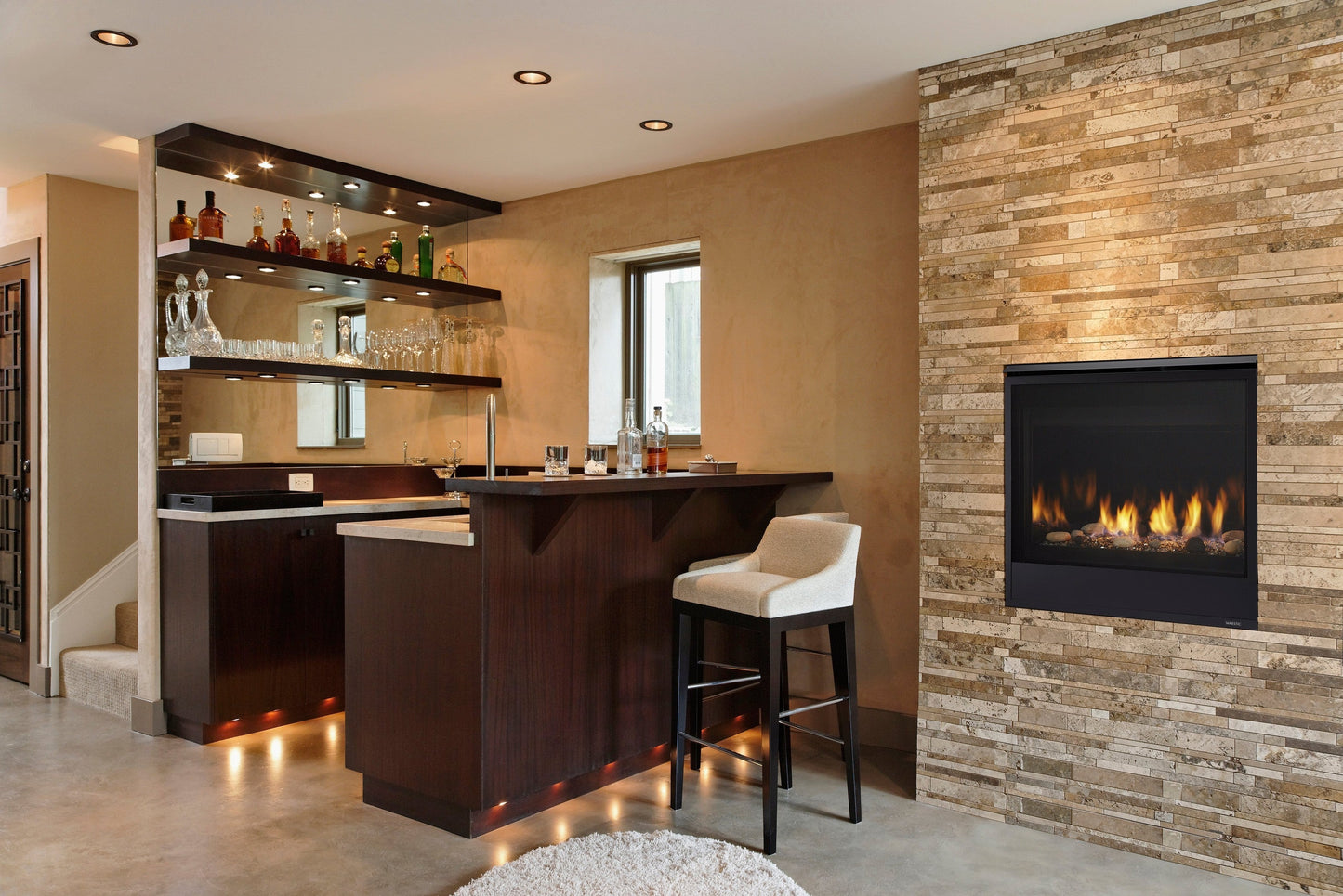 Majestic Quartz 32" Traditional Top/Rear Direct Vent Natural Gas Fireplace With IntelliFire Touch Ignition System