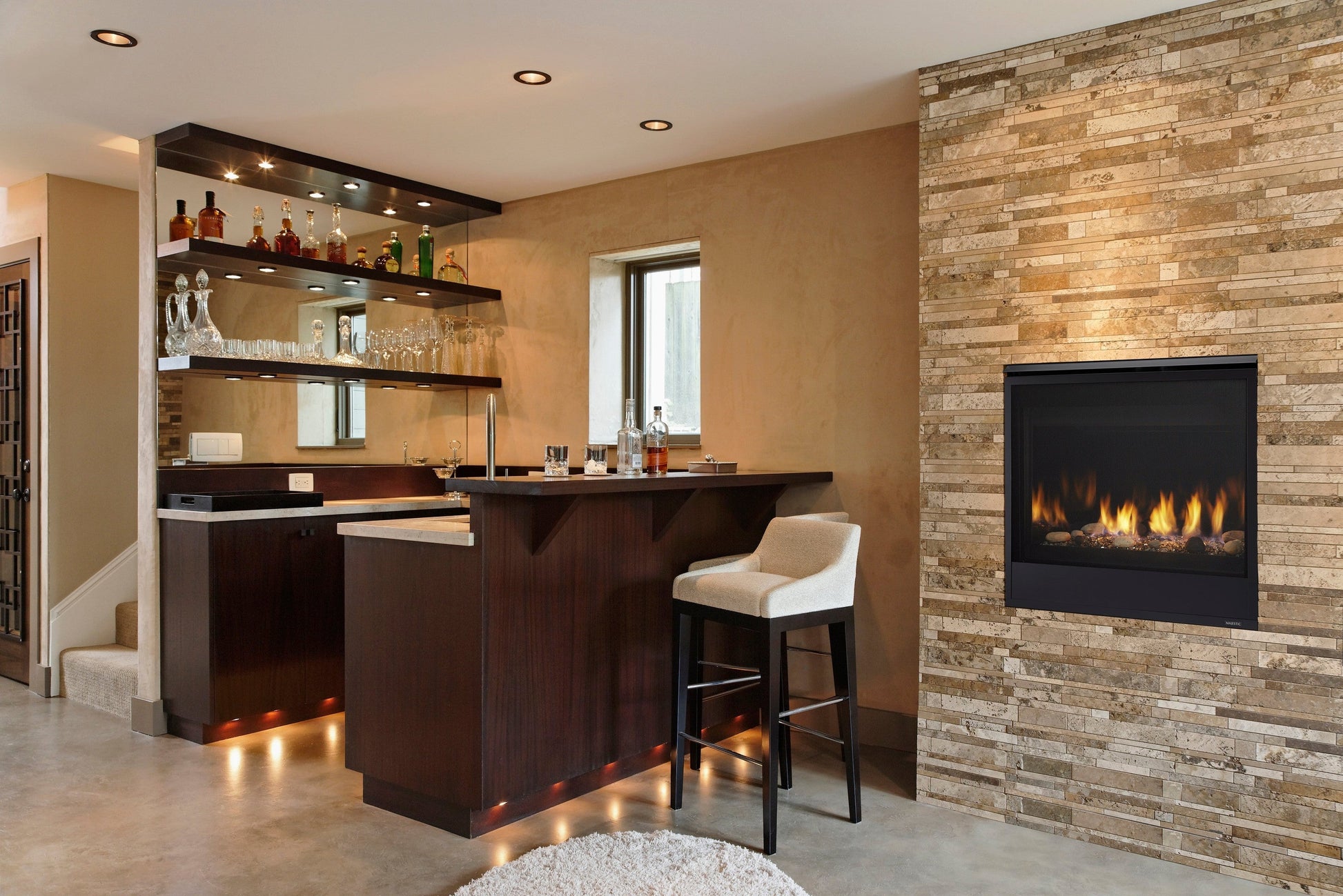 Majestic Quartz 32" Traditional Top/Rear Direct Vent Natural Gas Fireplace With IntelliFire Touch Ignition System