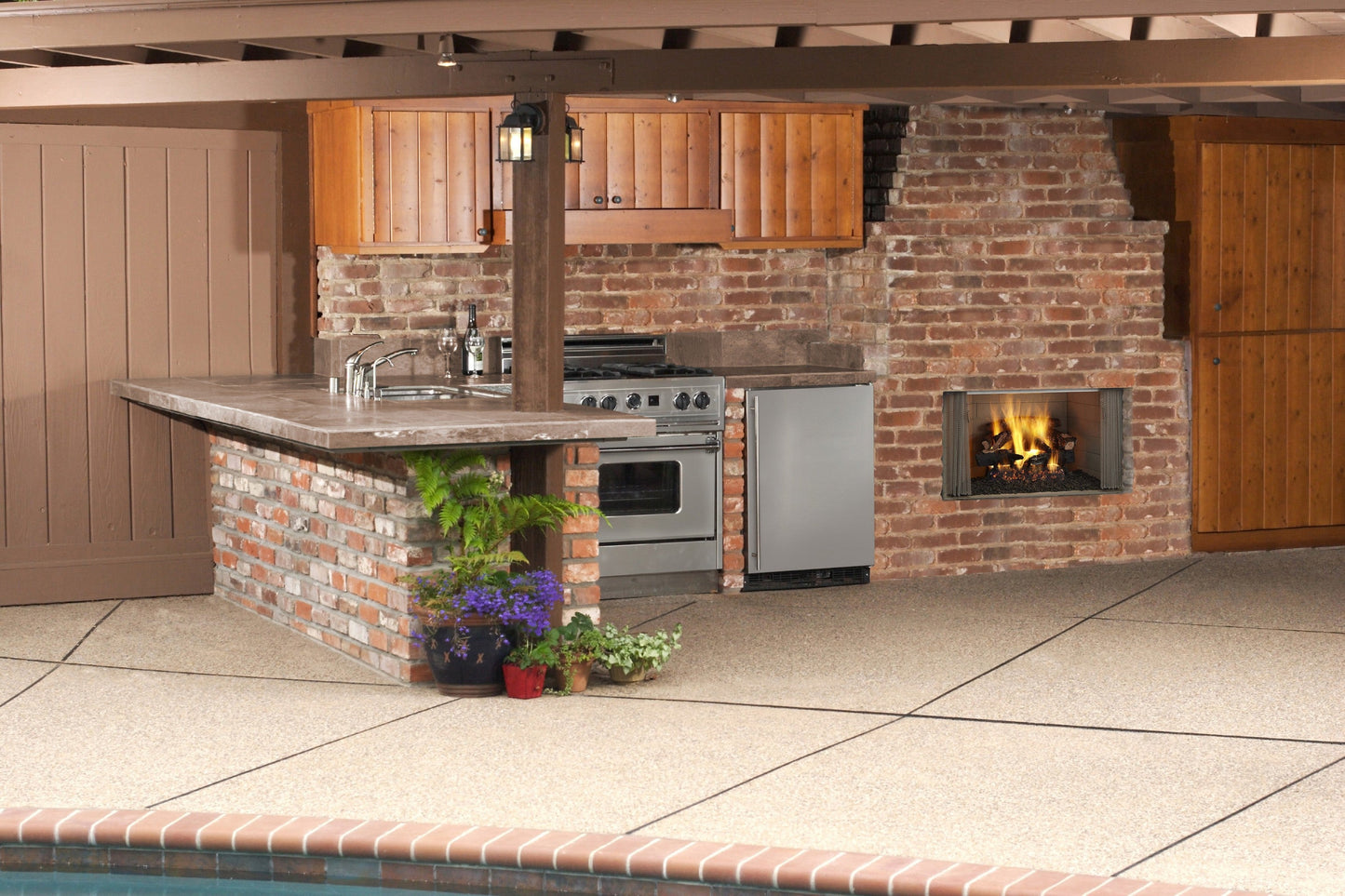 Majestic Villawood 36" Traditional Outdoor Wood Burning Fireplace With Herringbone Refractory